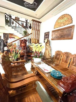 nhà 3 tầng mt dũng sĩ thanh khê cách đh tdtt 300m