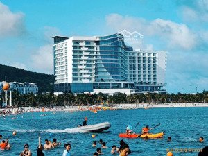 cho thuê liền kề shop 2 mặt tiền ngay cổng vào bãi biển dragon beach giá thỏa thuận