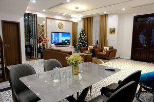 bán nhà ngô gia tự, long biên: 38m2, 5 tầng, hơn 5 tỷ, sát phố, ô tô, lô góc, ở ngay, 