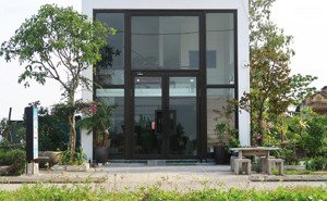 bán khách sạn 5 tầng mới xây vị trí đắc địa trung tâm du lịch sầm sơn