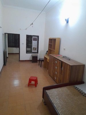 cho thuê nhà riêng 4pn, 2wc ở đê la thành, đống đa, hà nội giá 9 triệu