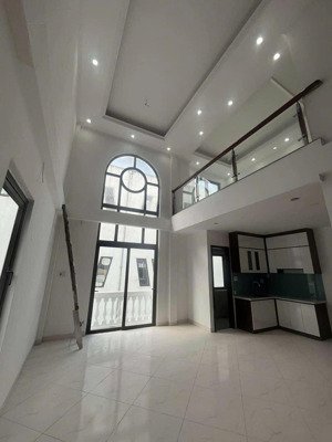 nhà phân lô thang máy - view hồ tây - tk hiện đại- sang trọng -gần hồ tây dt 38m- 7 tầng- mt 6,1m