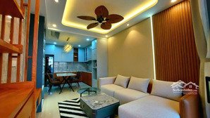 cần bán 2pn. giá 5.150 tỷ, thiết kế có cửa sổ phòng ngủ. dự án botanica premier hồng hà