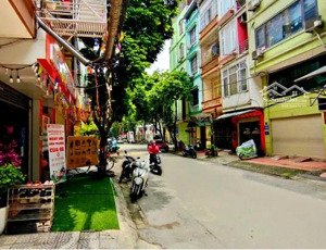 phân lô đền lừ vỉa hè rộng ô tô tránh, đỗ ngày đêm kinh doanh . giá chỉ 12.96 tỷ