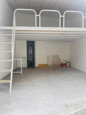 chính chủ- mbkd lối đi riêng có chỗ ở lại gần cv gia định