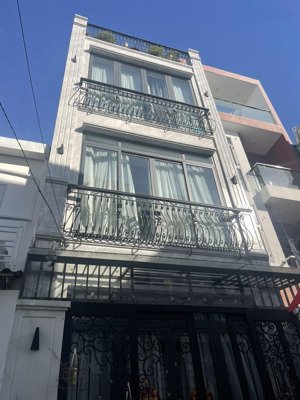 bán nhà hẻm 4m 538 đoàn văn bơ, p16, q4. dt: 4x17m, giá: 6.2 tỷ
