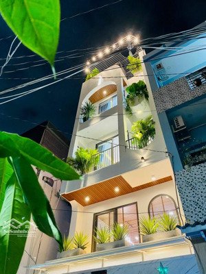 chủ mở rộng kinh doanh cần xoay tiền bán gấp nhà đoàn văn bơ, p9, q4. dt 70m². shr