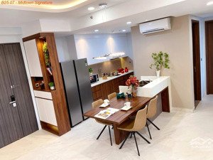cho thuê căn hộ midtown m7 b25, chốt 28 triệu, 81,27 m2, 2pn, 1 ô xe hơi, full nội thất cao cấp.