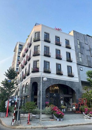 bán gấp! mặt tiền lê trọng tấn - dt: 8x25m - 4 tầng - hđt: 150tr/th - giá bán: 43,2 tỷ thương lượng