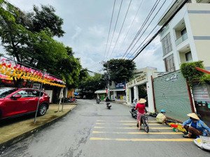 cực hot, bán gấp nhà 2 mt đường số 10, nhà mới 5 tầng, dt : 5 x 18, đang thuê 35tr/tháng, giá 12 tỷ