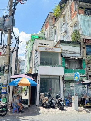 chính chủ - cho thuê nhà góc 2mặt tiền 150 trần quang diệu, quận 3 - trệt lầu, giá tốt tl