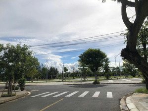 bán nhà mặt tiền đường 7m5 hoàng thị ái, sát công viên hòa xuân, dt 5x21m, giá 4 tỷ 990 tl