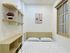 cho thuê căn hộ 2 phòng ngủ 60m full nội thất, thang máy mới tại quận 10