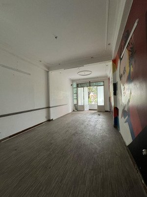 diện tích 90m2 không khai thác muốn cho thuê sàn văn phòng tại mặt đường sư vạn hạnh