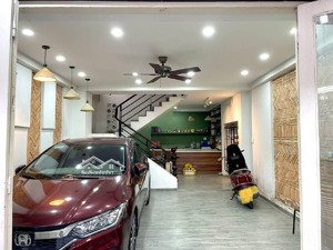 bán nhà phố hiện đại, full nội thất, 4 tầng, hẻm 5m, kế bên phú mỹ hưng, dt 4x12, giá chỉ 10 tỷ