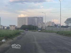 bán nền mt đường 25m block e da phú nhuận - global city q9