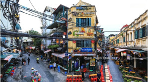 cho thuê nhà mặt phố đinh tiên hoàng. diện tích 50m2 mặt tiền 6m - view hồ gươm cực đông khách
