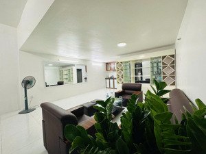 trung tâm lê trọng tấn, thanh xuân, mua ở hay cho thuê giữ tiền đều phù hợp.