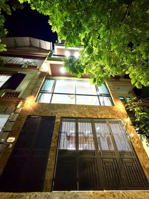 bán nhà gara ô tô thang máy 6 tầng