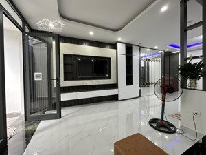 nhà đẹp tt đốngđa, 46m2, 4t, full nội thất cao cấp, khu dân trí cao. giá: chỉ nhỉnh 9 tỷ