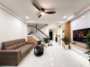 bán nhà phan văn trị, p11, 57m2, 5.6 tỉ tl lh 075692222