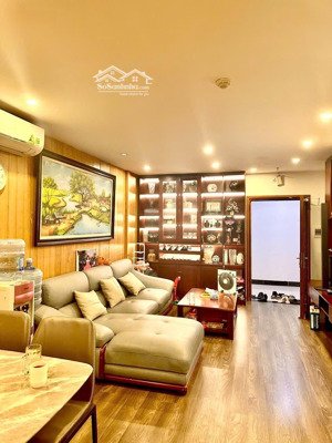 thoáng nhất tòa căn góc rộng 127m2 đầy đủ 3n3vs giá 7.6 tỷ còn thương lượng