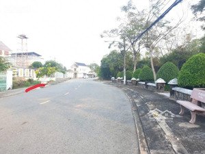 đất mặt tiền dx 81 giá chỉ 2.2 tỷ vị trí đối diện công viên.đh gần bệnh viện phương chi với 1500g