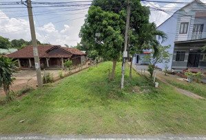 bán gấp 150m2 đất thổ cư ngay trung tâm chợ tân uyên- bình dương giá 650tr