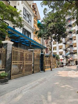 biệt thự mỹ đình - ngõ to hơn phố - ô tô tránh - dừng đỗ - kinh doanh. 136m 6 tầng, mặt tiền 10,5m