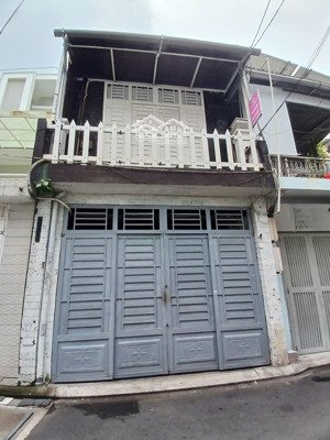 bán gấp, nhà mặt tiền giá rẻ như hẻm, đường trần hữu trang, 5x13m, 60m2, 10,5 tỷ tl