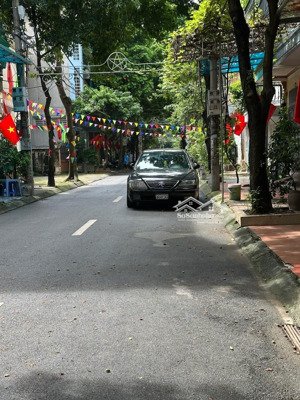 bán nhà khu dân cư mới đa sĩ ,hà đông. 60m2 phân lô ô tô đỗ . giá nhỉnh 14 tỷ