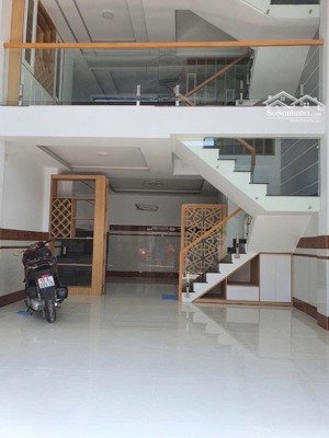 bán nhà mặt phố võ văn hát, 6,1 tỷ, 60m2, 4pn, 5wc, q9, hcm,đường xe tải thông.