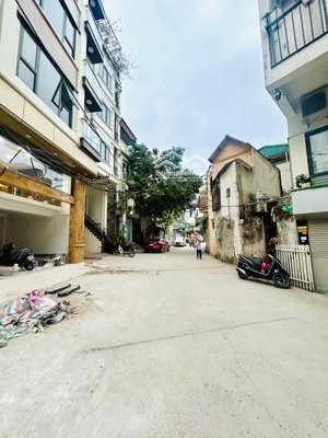 em ty chuyên nhà đẹp hà đông_trước nhà đỗ vài chục ô tô_dòng tiền nửa tỷ 1 năm_57m2 x 7 phòng_13tỷ1