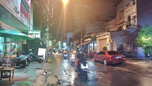 mt kinh doanh tiếp giáp 3 quận - gần sân bay - gần trục phạm văn đồng -4 tầng -68m(4.1*16.5)