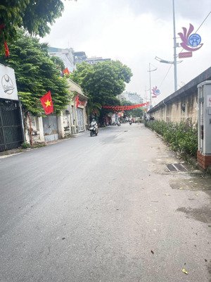 bán đất âu cơ tây hồ dt 71/80m x đất x mt 4,5m giá 14,5 tỷ có thương lượng