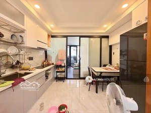 siêu phẩm nhà mới xây! mặt tiền thích quảng đức! 5 tầng 60m2, sổ vuông a4