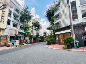 mặt tiền quận 7 6 tầng kdc kim sơn vị trí đắc địa dòng tiền 50tr/tháng