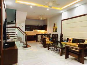 bán nhà xuân phương,nam từ liêm,lô góc,vài chục mét ra ô tô tránh, gần trường fpt,đại học đông á