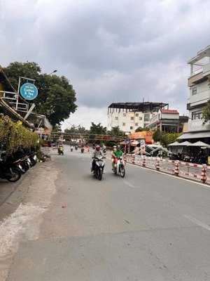 bán nhà 3 tầng hai mặt hẻm đường nguyễn thái sơn, phường 5, q gò vấp, dt 30m2(3x10). hẻm ô tô