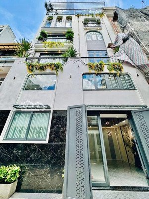 đi định cư bán gấp nhà phạm văn hai, p5, tân bình. chỉ 2,67tỷ. hẻm xe hơi 6m. 65m2. x765069021