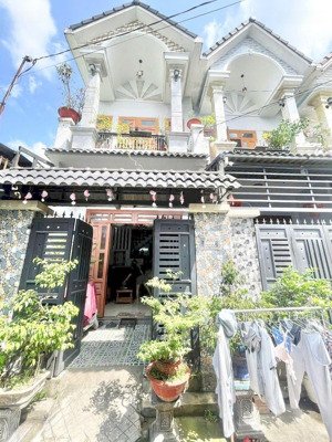 nhà lầu đường 6m gần chợ tân long giá 3 tỷ 650 triệu