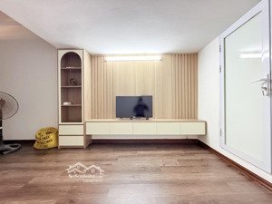 hiếm. tt tầng 2, lô góc phố lê gia định 40m2, ô tô đỗ chân nhà giá 2.85 tỷ