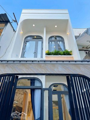 gấp bán căn nhà 64m2 3ty890 nguyễn văn đậu bình thạnh. sổ hồng riêng.