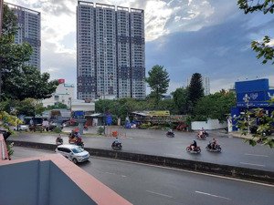 bán nhà mặt tiền đường kha vạn cân, phường linh trung. nhà 1 trệt 1 lầu có 2p 2wc đang đ