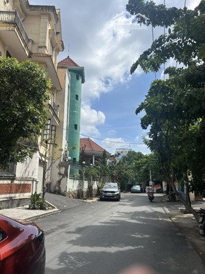 bán nhà giá rẻ nhất đường 12m ung văn khiêm q. bình thạnh dt: 9x20m 4 tầng giá chỉ 23 tỷ