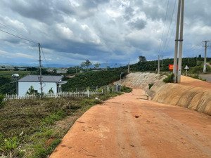 bán lô đất mặt đường nhựa dh93 xã nam hà chỉ 690 triệu full thổ cư