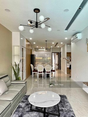 căn hộ 2pn - 2wc (100m2) full nội thất cao cấp, view công viên hồ bơi, 2 mặt thoáng. giá tốt 16 tr