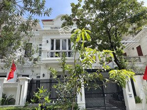 cho thuê biệt thự 4pn, 3wc, 200m2 tại ciputra, 93 triệu vnd, tây hồ, hà nội giá cực chất