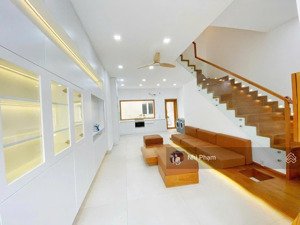 nhà đẹp 4 tầng view sông kdc compound 10.5tỷ, có công viên hồ bơi, bv 24/24, hỗ trợ bank, 10.5tỷ