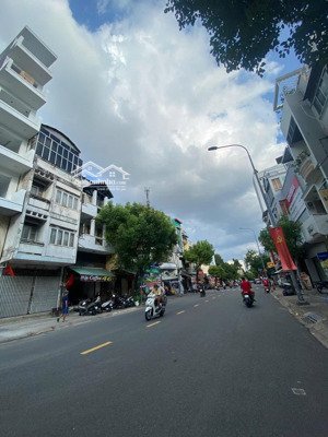 cực hiếm !căn góc 2mt nguyễn văn khối dt 9x20m-5 tầng kd đa ngành nghề- sầm uất gía 36 tỷ